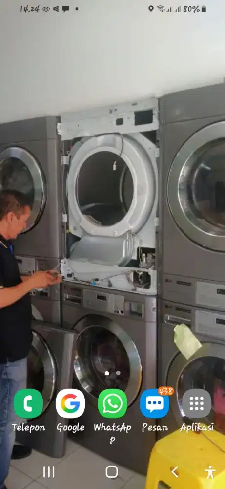 Servis mesin cuci semua merek.