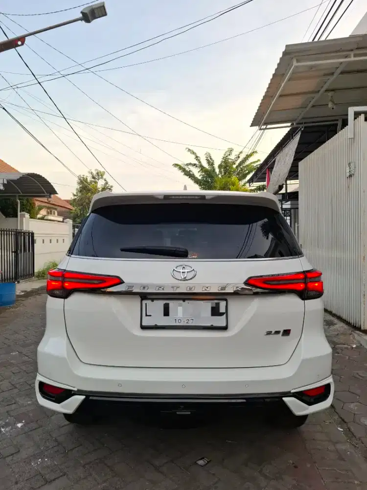 Fortuner VRZ 2.8 GR Sport 2022 AT Matic Diesel Putih TRD Solar