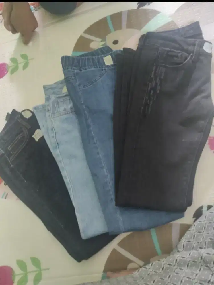 Paket usaha celana jeans wanita