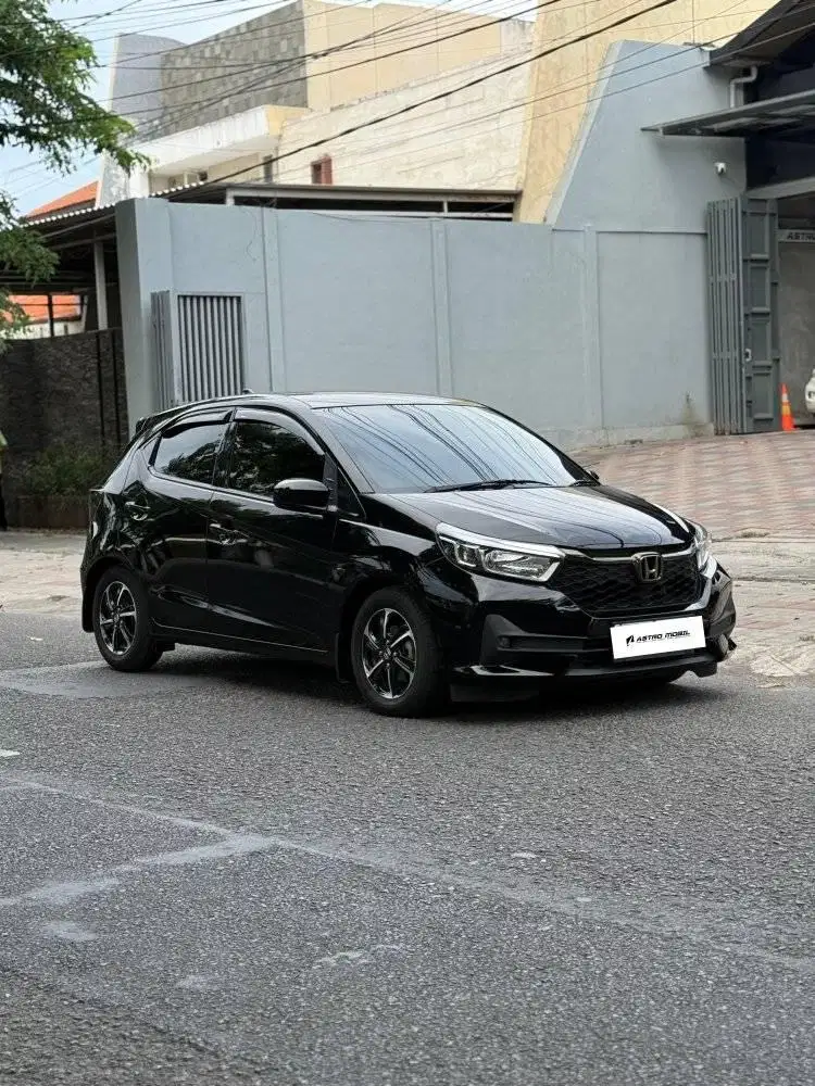 BRIO ECVT 2025 / 2024 Hitam Matic Bagus Murah Kredit Bekas Surabaya
