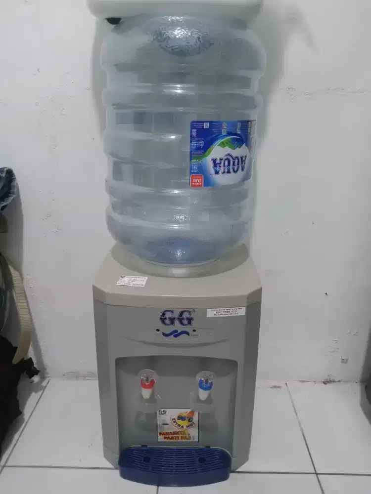 dispenser GG water jual dengan galonnya masih belum pernah pakai