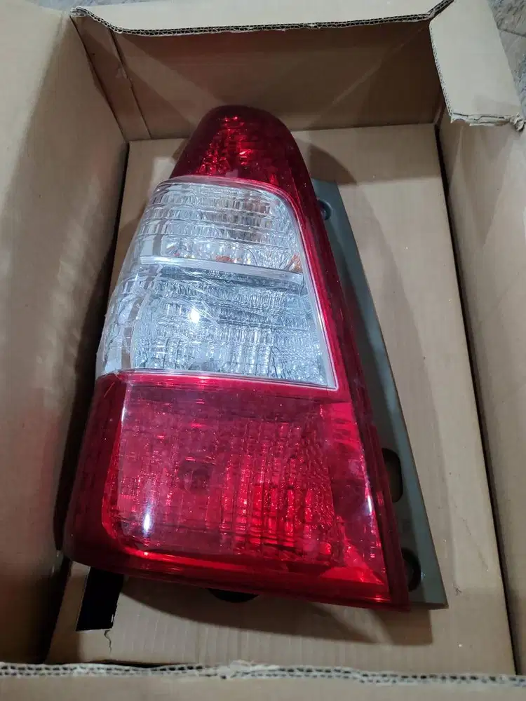 Stoplamp lampu belakang innova 2011 - 2015