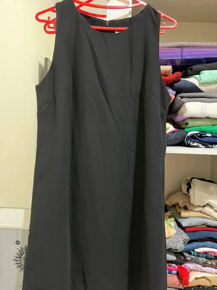Preloved/ bekas/ thrifting Dres tanpa lengan