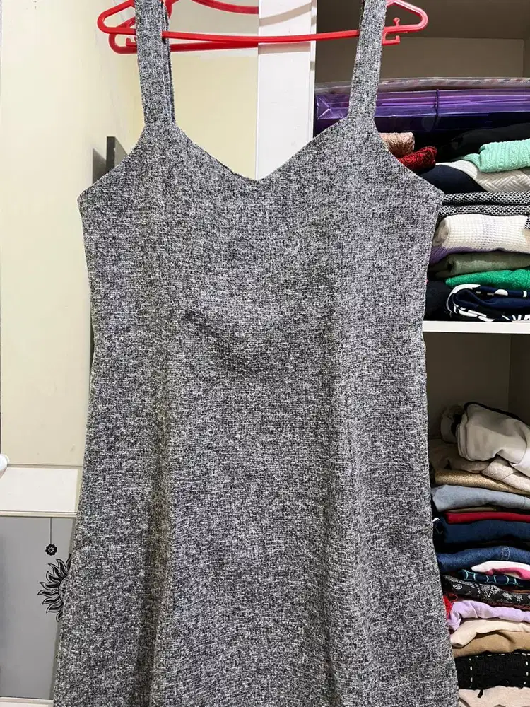 Preloved/ bekas/ thrifting Dres tanpa lengan