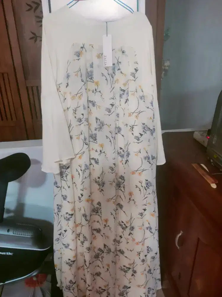 Dres panjang bermotif