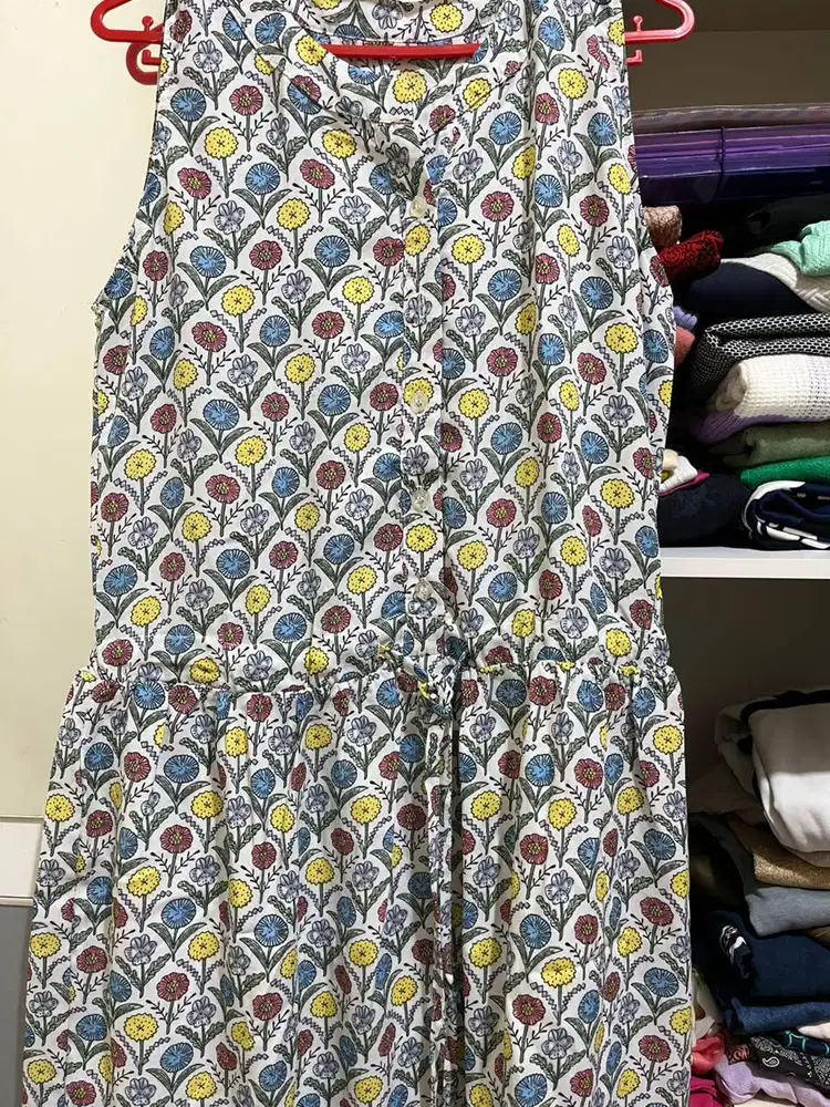 Preloved/ bekas/ thrifting dres tanpa lengan
