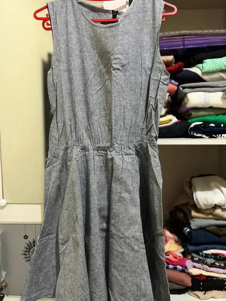 Preloved/ bekas/ thrifting dres tnpa lengan