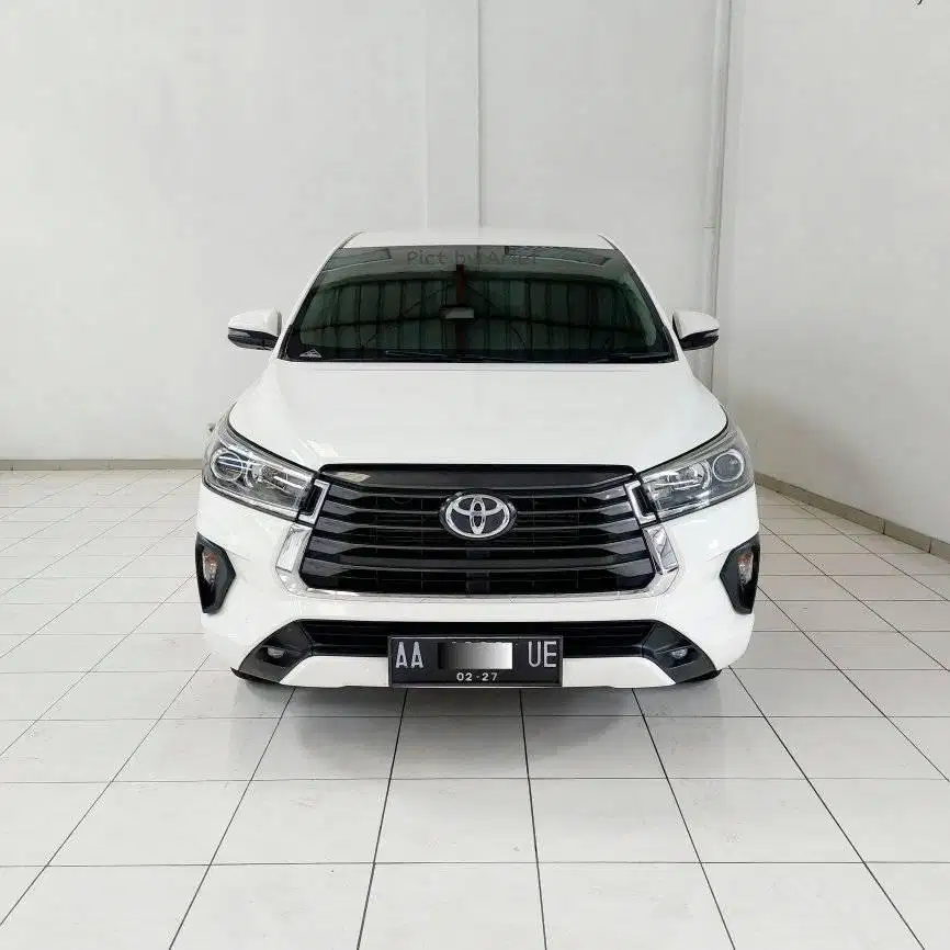 Innova Reborn 2.4 V A/T 2021 / Diesel