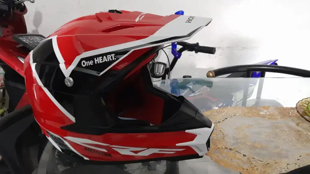 Di jual Helm CRF Original
