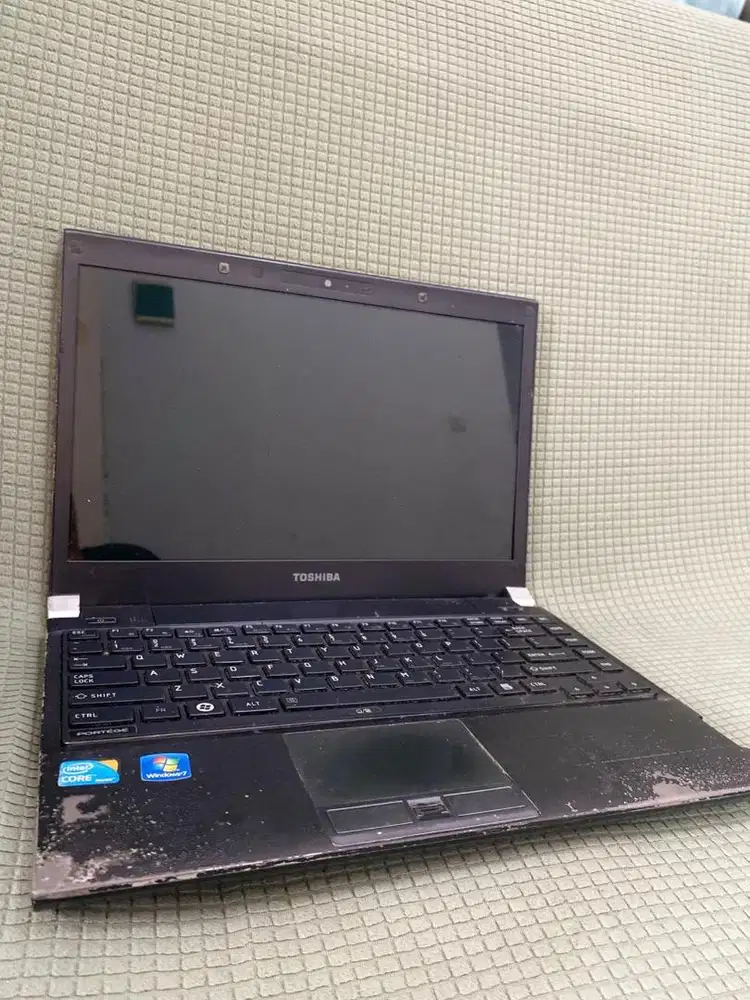 Laptop Toshiba Portege R700 berkualitas