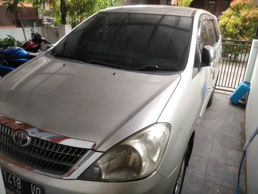 Di jual mobil INOVA Tahun 2006