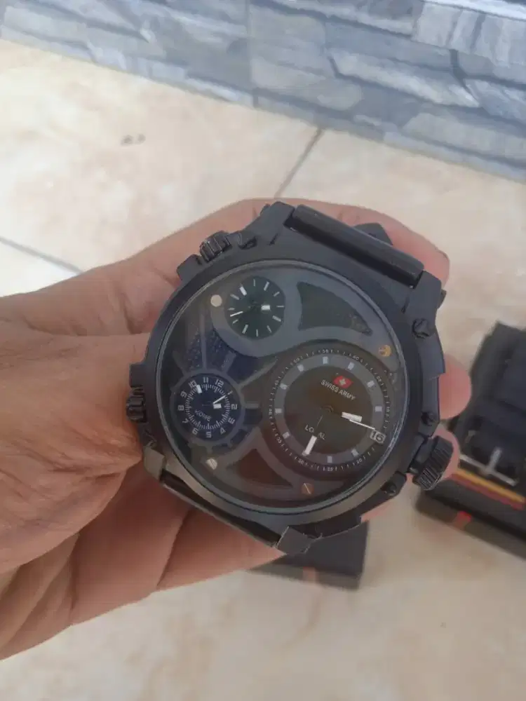 Jam tangan swiss army bahan baguz tebal fullset poriz cipondoh