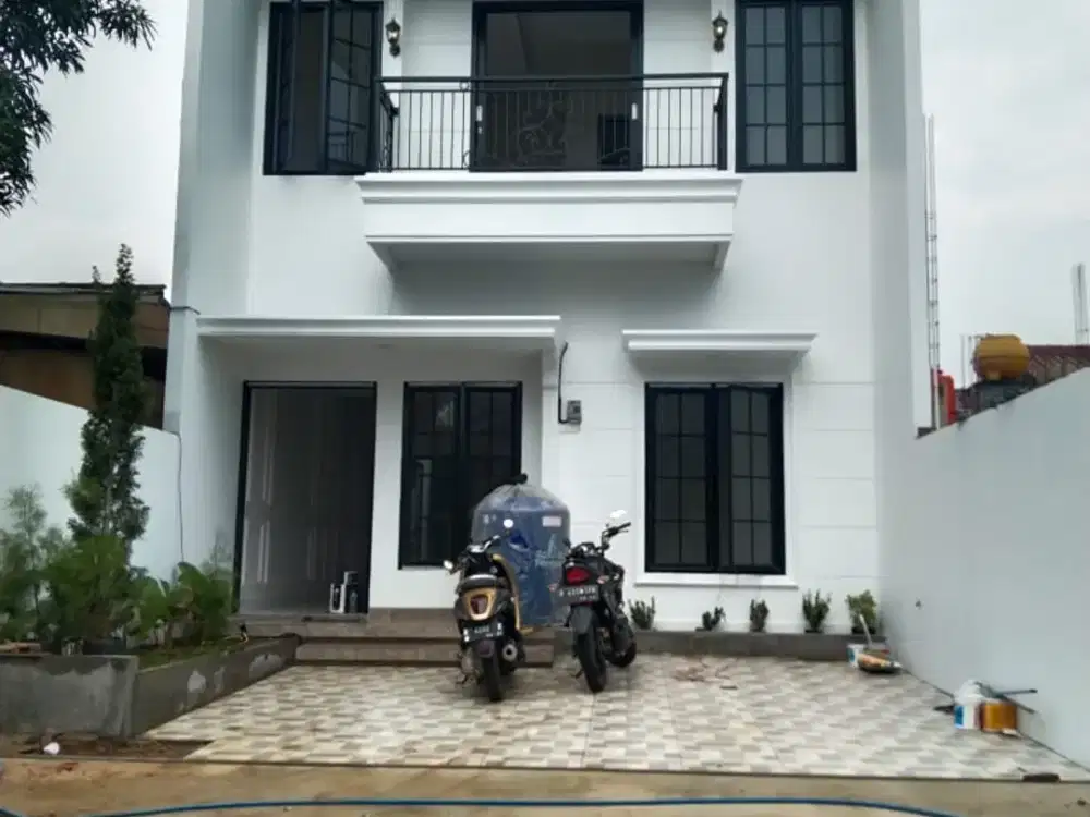 Rumah Mewah Clasik Eropa DI Dalam Perumahan Besar Bebas Banjir Di Jatiasiih