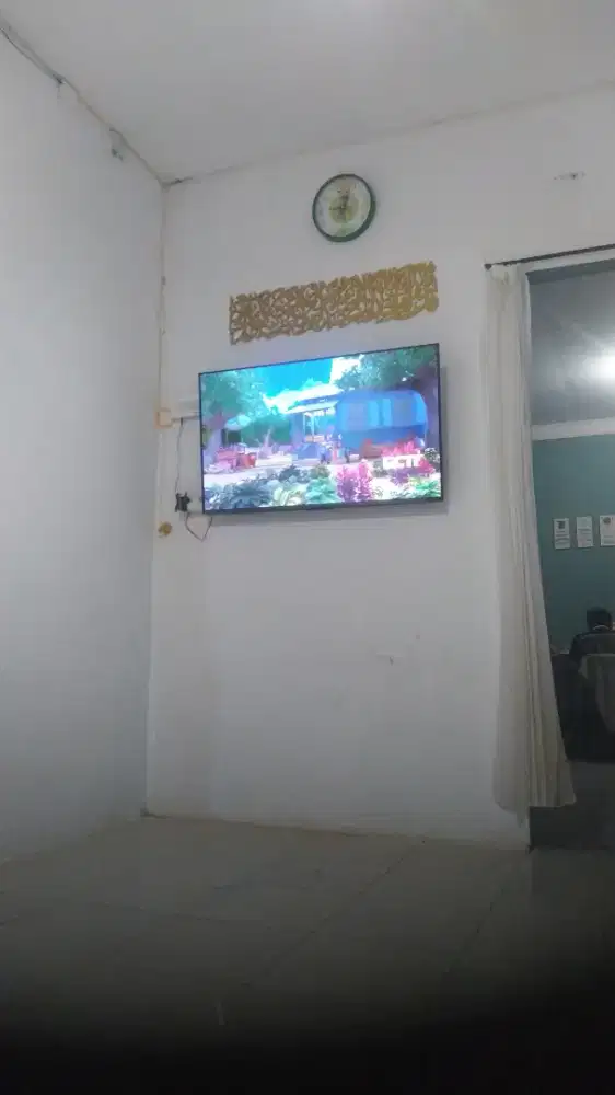 Breket tv/bracket tv/braket tv/briket tv gantungan tv