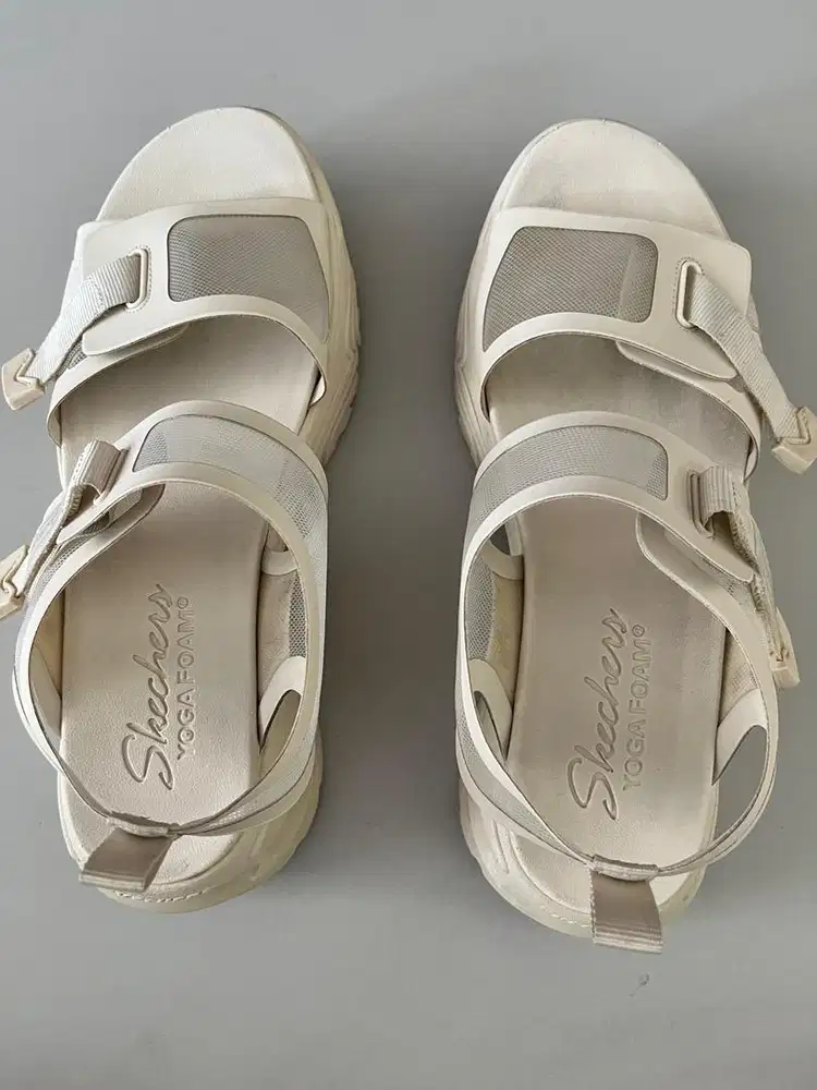 Sandal skechers