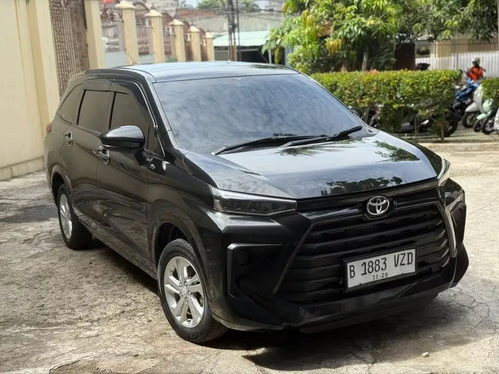 (Cash) Avanza 1.3 E MT 2023 Hitam Metalik Pajak 11/26 Km56rb Record
