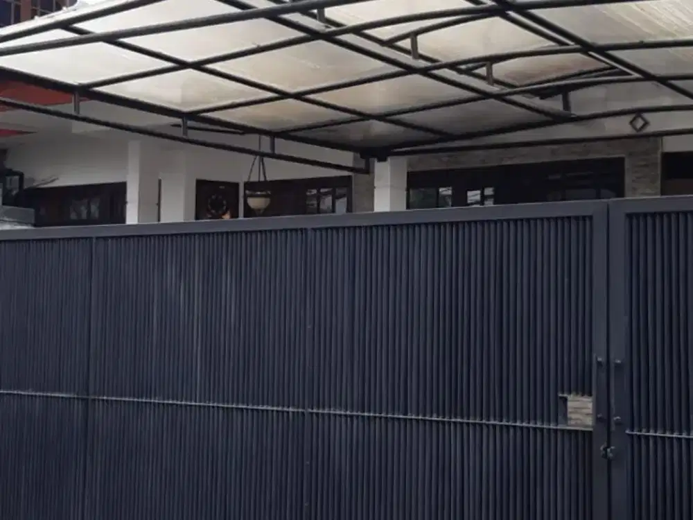 Dijual Rumah Mewah di Kebayoran Baru – SHM - 200m² - Siap Huni