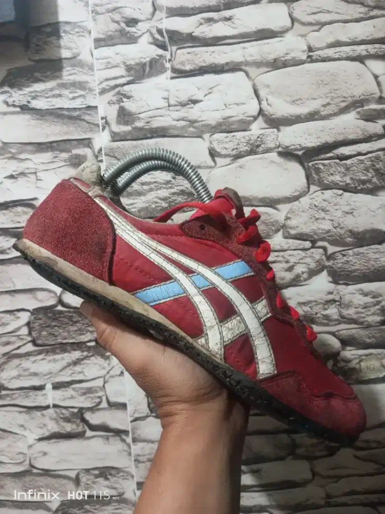 SEPATU ONITSUKA TIGER