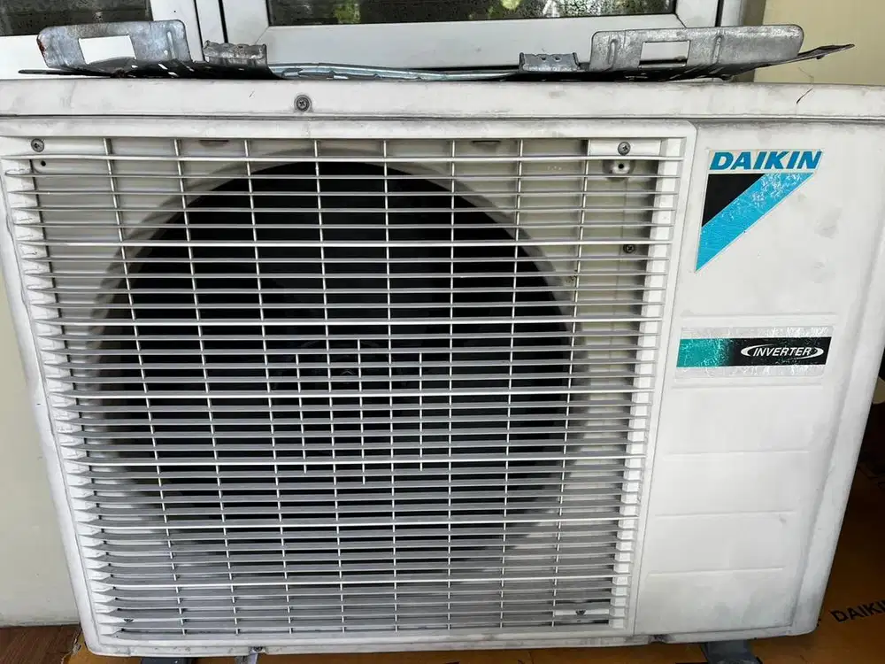 AC Dikin inverter 1PK