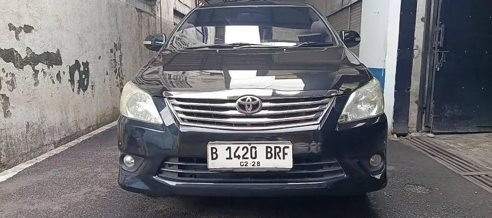 Innova 2.0 V bensin automatic 2013