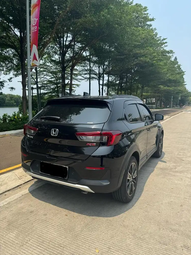 WRV 1.5 Non sensing 2024 hitam A/T