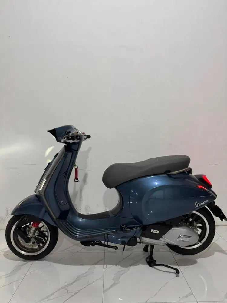 Vespa sprint 10th aniversary