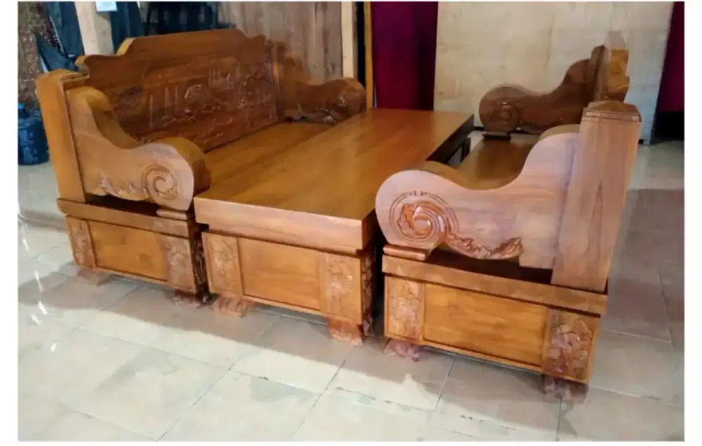 Bangku ruang tamu