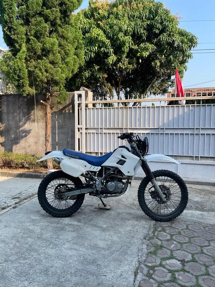 Trail Vintage KLX Dirt Bike
