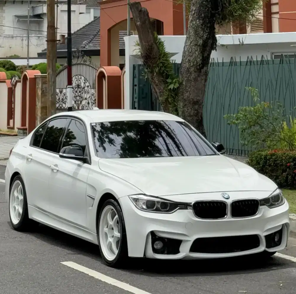 MURAH. BMW 320i MODIF F30 2015 sport m 2014 lci