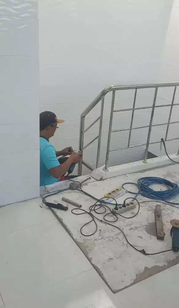 Spesialis pintu harmonika