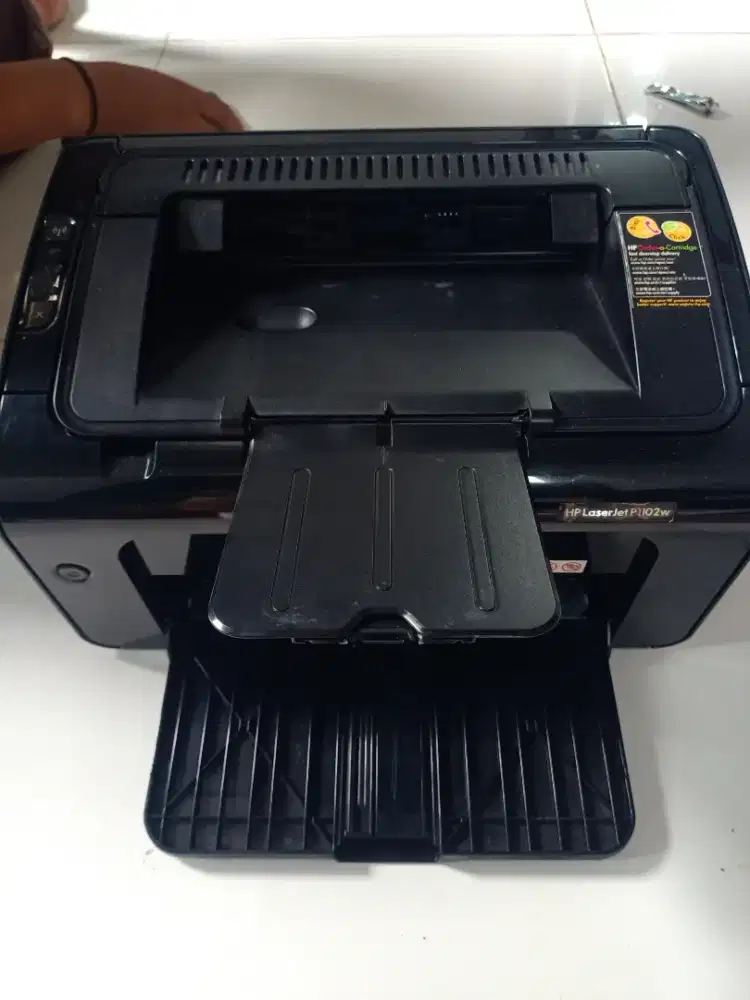 Printer Laserjet P1102w wifi