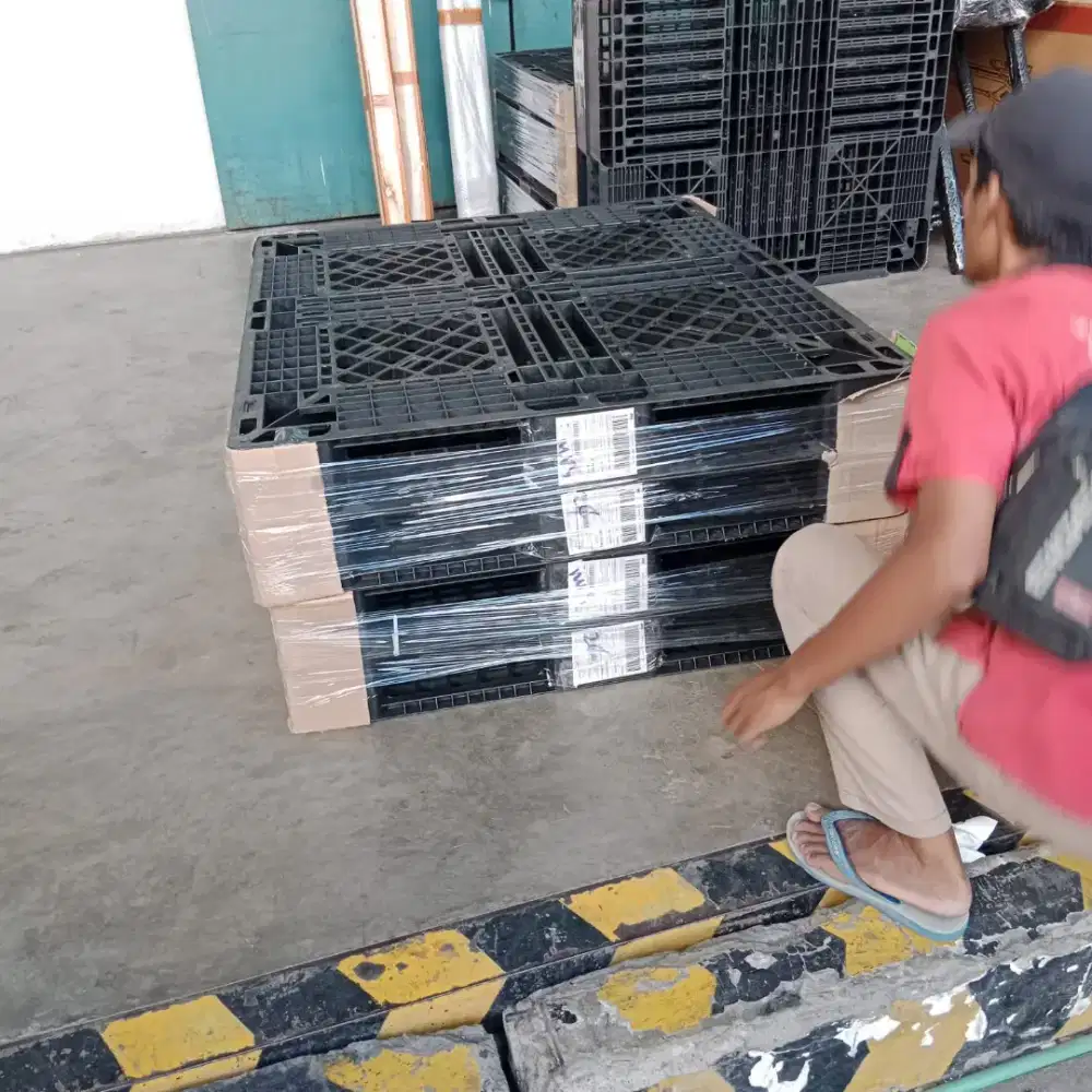 PALLET PLASTIK SECOND LARIS DAN KUAT