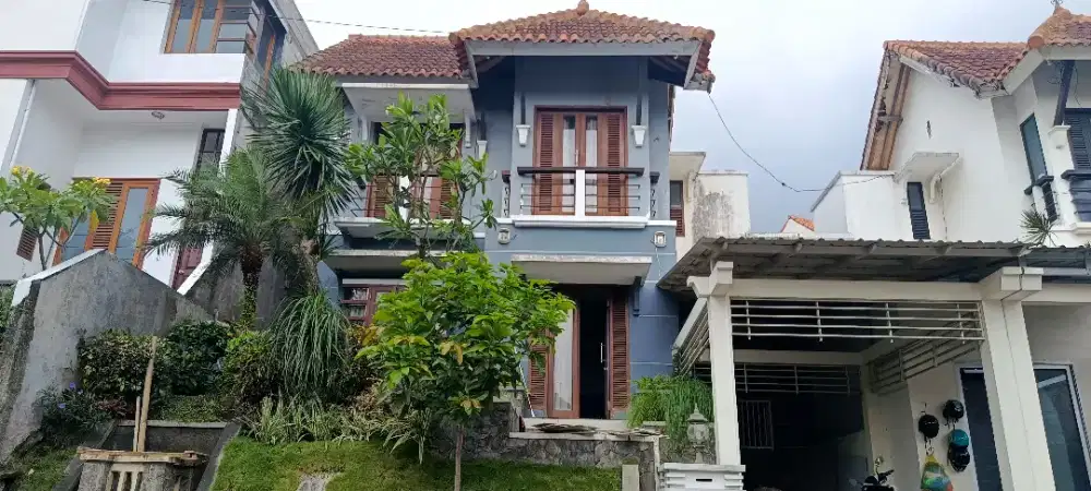 Dijual Cepat Villa fi Greehill Malang