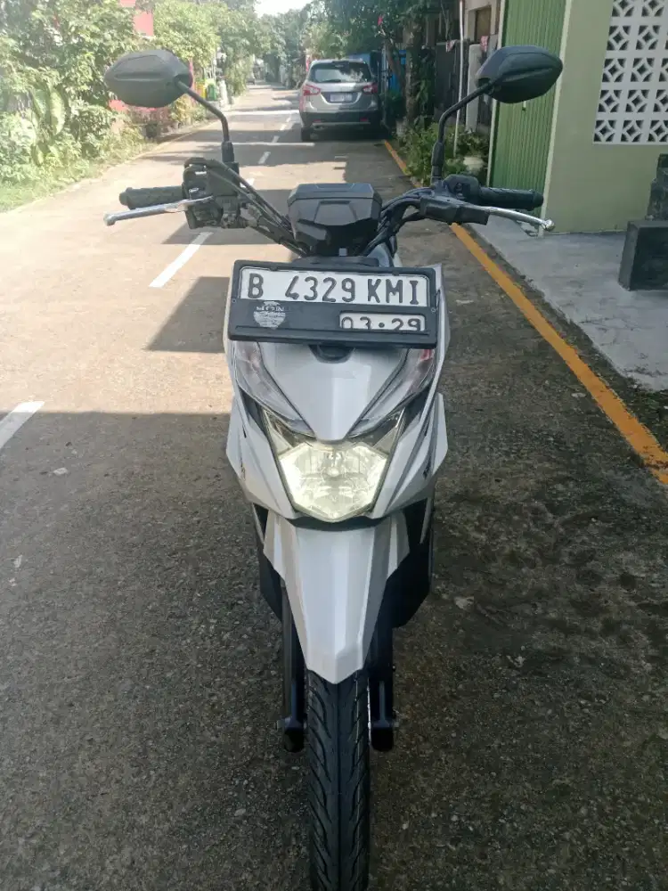 Dijual motor Honda Beat street 2019
