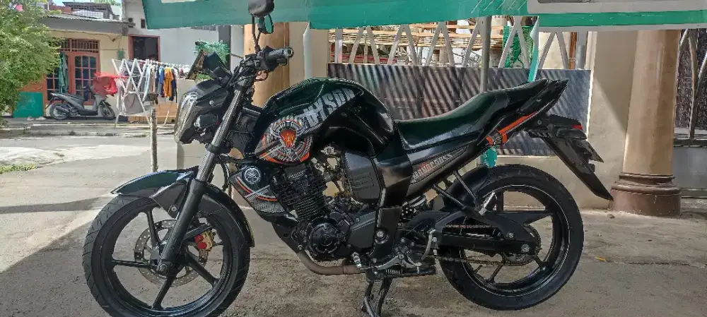 YAMAHA BYSON 150CC TH 2014 HITAM MANIS