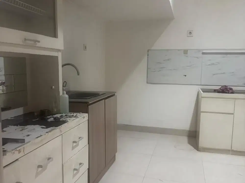 Rumah 2 Lantai The Riviera Puri Semi Furnished Siap Huni