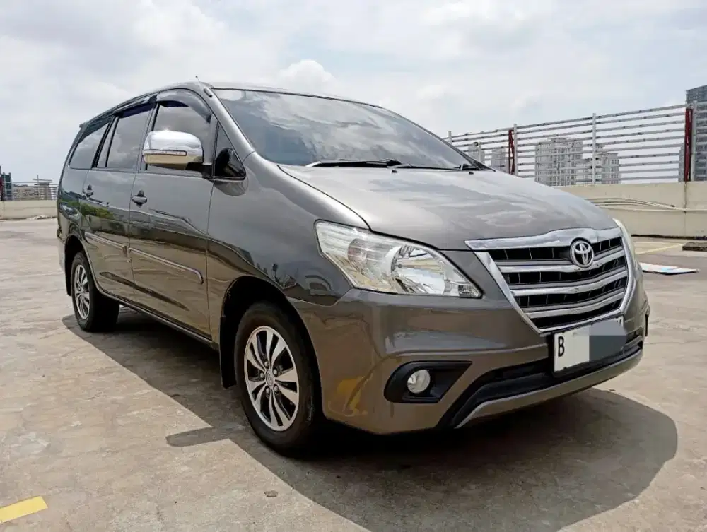 PRIMA terawat Innova Diesel G At 2014