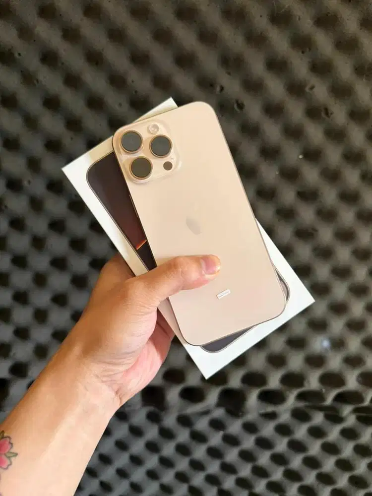 Iphone 16 pro max 256 dessert titanium garansi panjang super mulus