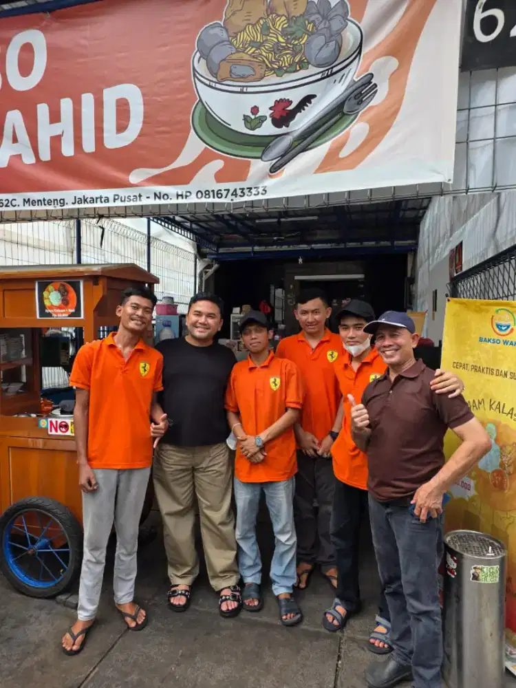 Dibutuhkan karyawan bakso segera. Tinggal dalam