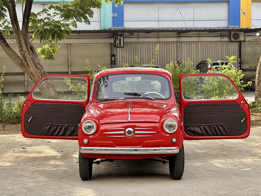 FIAT 600 1958 COLLECTOR ITEM MOBIL HIDUP