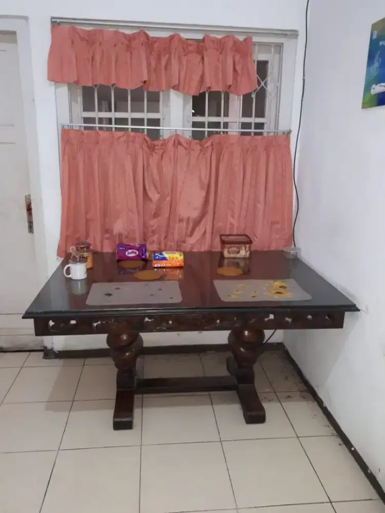 Meja Jati Antik Ukir Ukiran
