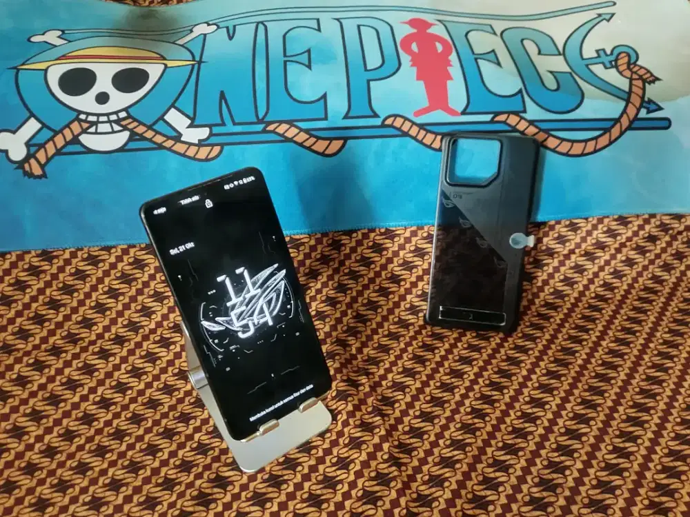 ASUS ROG PHONE 8 PRO 16/512GB RESMI INDO UNIT HP ONLY MINUS BISA TT