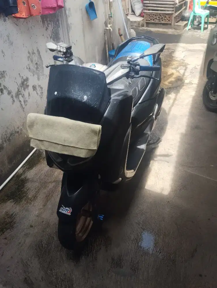 Nmax connected 2021