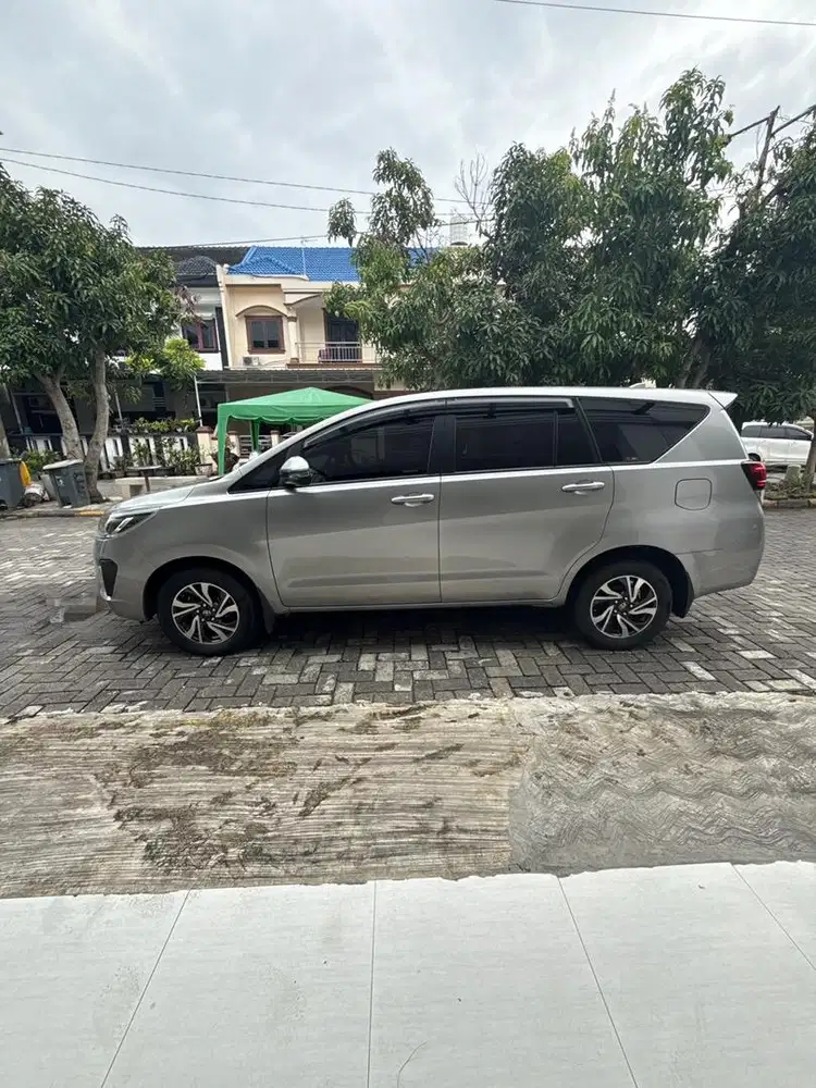 Toyota innova 2022 V diesel/solar