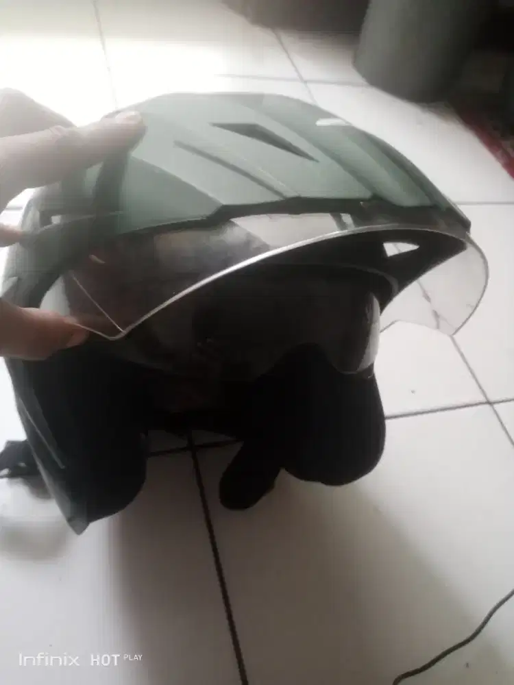 Helm half face kondisi second