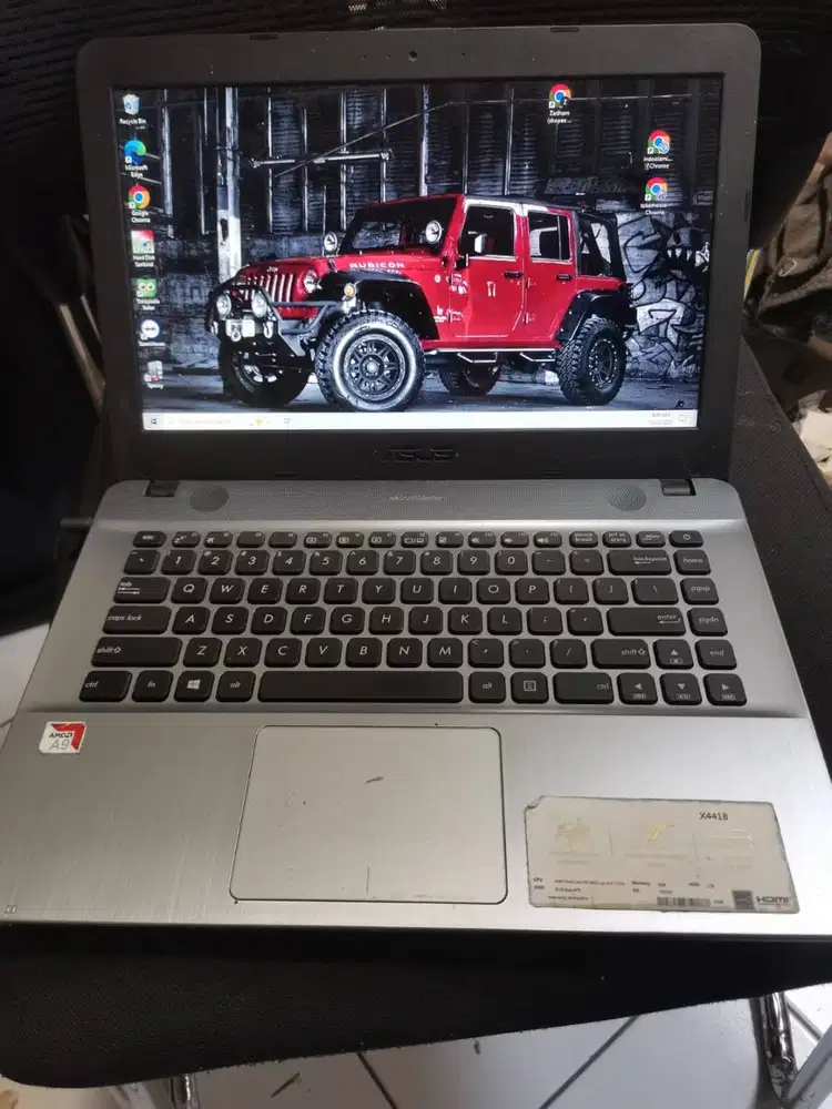 Asus X441B AMD A4 OS Windows 10  RAM 4GB DDR4 Storage SSD 256