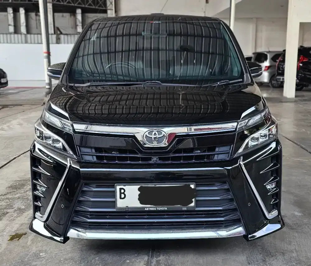 Toyota Voxy AT Matic 2018 Hitam Mulus Siap Pakai Good Condition