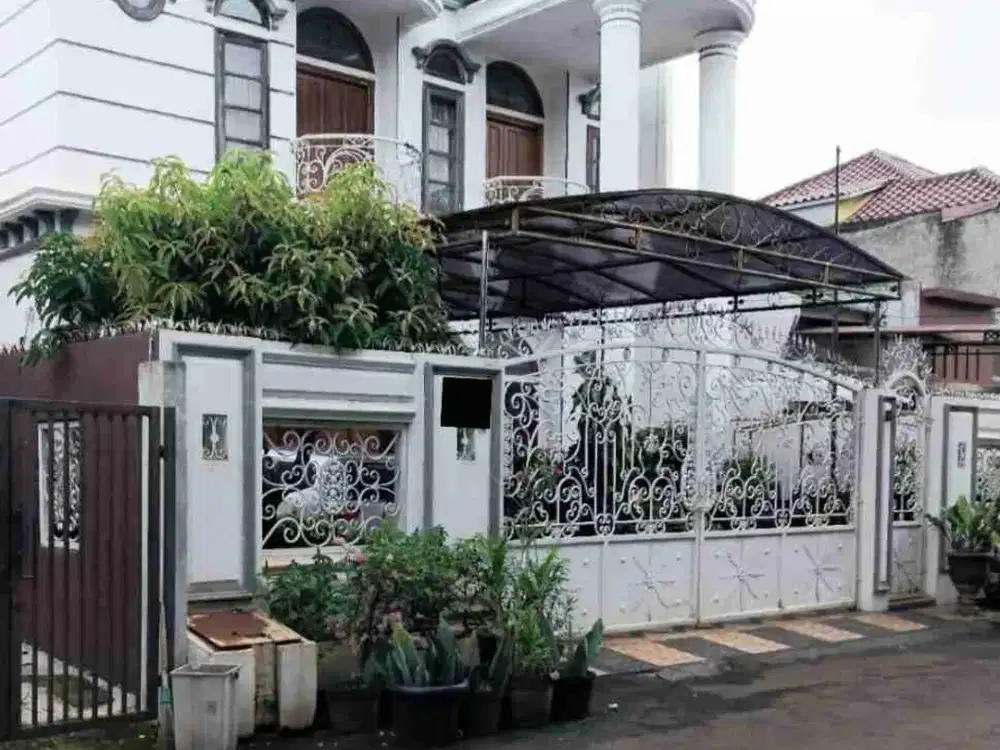 Dijual rumah mewah dalam komplek di Petukangan Selatan Jaksel
