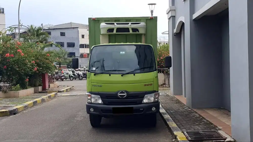 [ BOX CHILLER ] Hino Dutro Engkel 110SD Container MT Manual 2022 2023