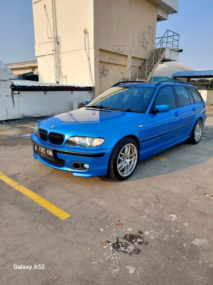 BMW 318i 2002 Bensin